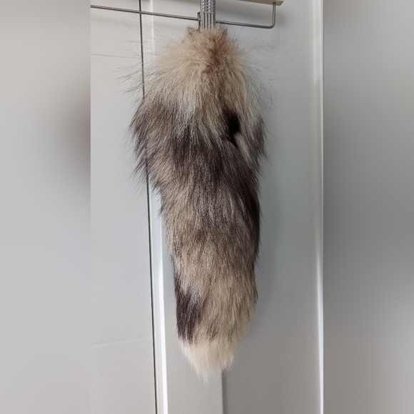 Fox Tail - Picture 4 of 4